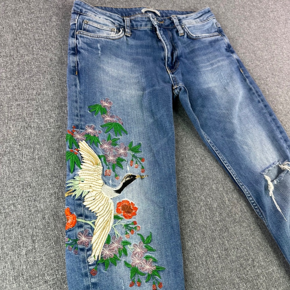 Zara Jeans Womens 2 Premium Denim Blue Crane Floral Embroidered Distressed
